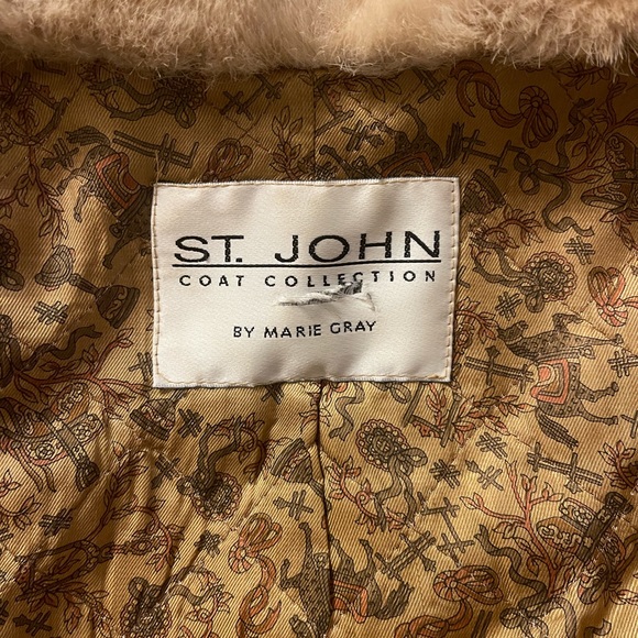 St John, faux fur coat - Picture 8 of 10